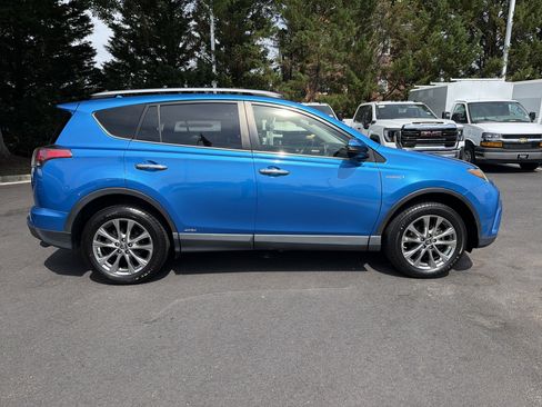 Used 2016 Toyota RAV4 Limited w/ Advanced Technology Package AWD/4WD image 11