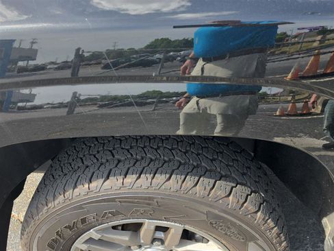 Used 2023 Chevrolet Colorado LT w/ LT Convenience Package II image 3