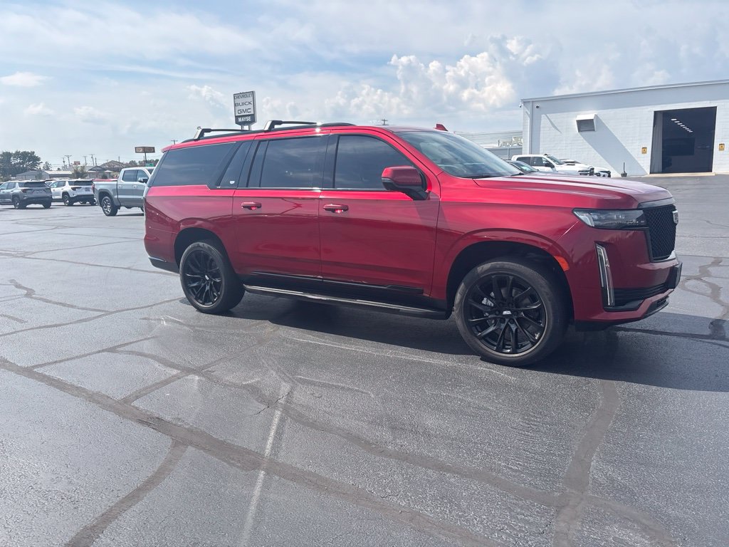 Used 2021 Cadillac Escalade ESV Sport Platinum w/ LPO, ONYX Package AWD/4WD image 10