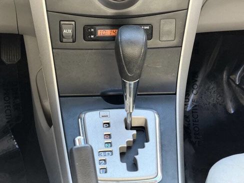 Used 2010 Toyota Corolla image 17