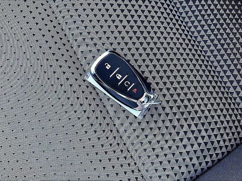 Used 2024 Chevrolet Trax LT image 11