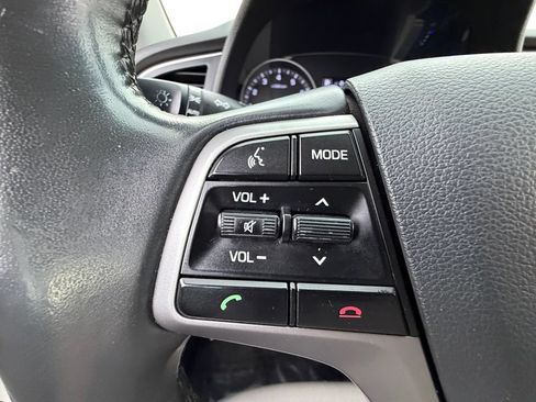 Used 2018 Hyundai Elantra Value Edition FWD image 22