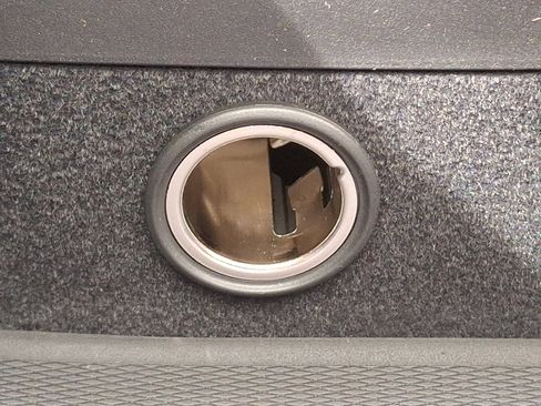 New 2025 Volvo XC90 T8 Plus image 20