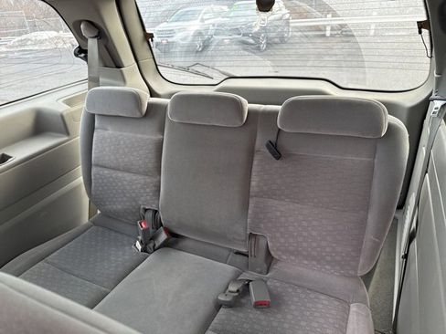 Used 2004 Ford Freestar SE image 14