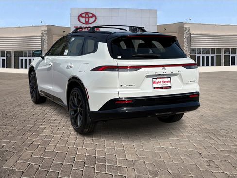 New 2026 Toyota Crown Signia Limited image 4