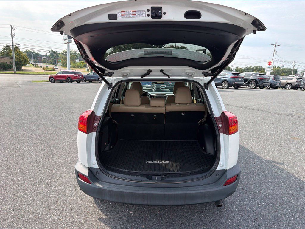 Used 2014 Toyota RAV4 Limited w/ Technology Package AWD/4WD image 17