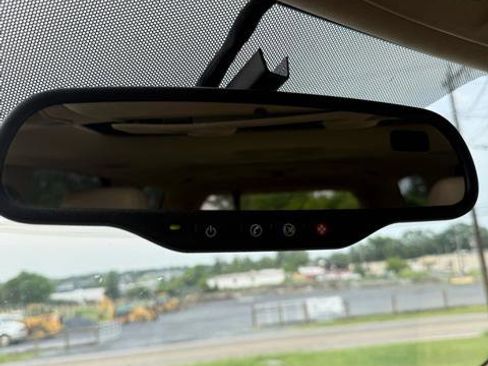 Used 2008 Saturn Outlook XR w/ Premium Trim Package image 21