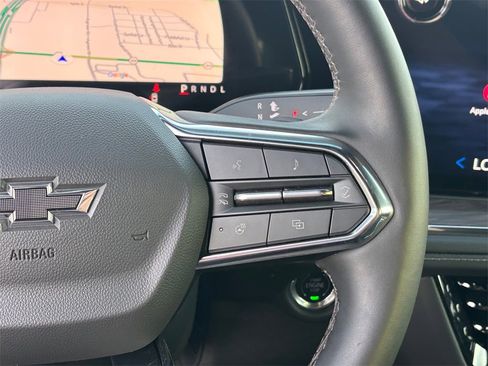 Certified 2025 Chevrolet Suburban Z71 w/ Z71 Off-Road Package image 17