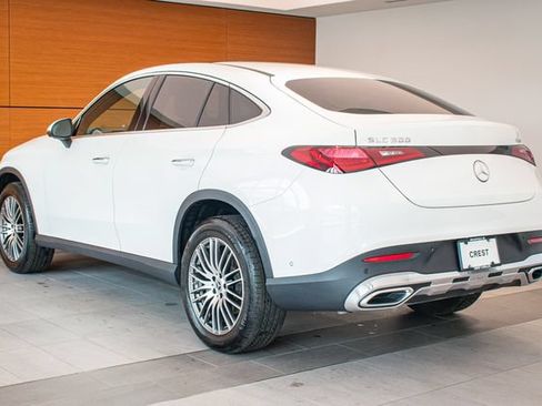 Used 2025 Mercedes-Benz GLC 300 4MATIC image 6