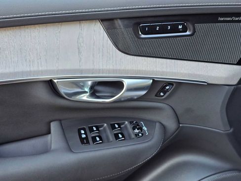 New 2026 Volvo XC90 B6 Ultra w/ Protection Package AWD/4WD image 25