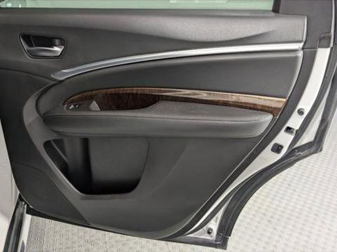 Used 2020 Acura MDX FWD image 22