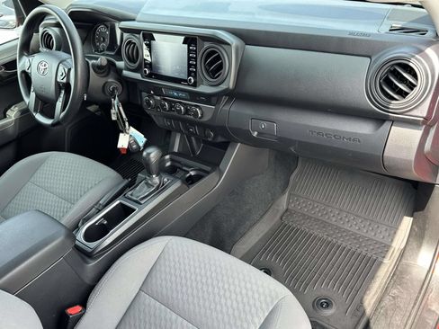 Used 2022 Toyota Tacoma SR w/ SX Package AWD/4WD image 11