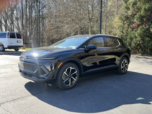 New 2026 Chevrolet Equinox EV LT image 5