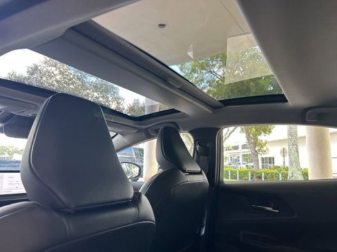 Used 2023 Toyota Prius Limited image 16