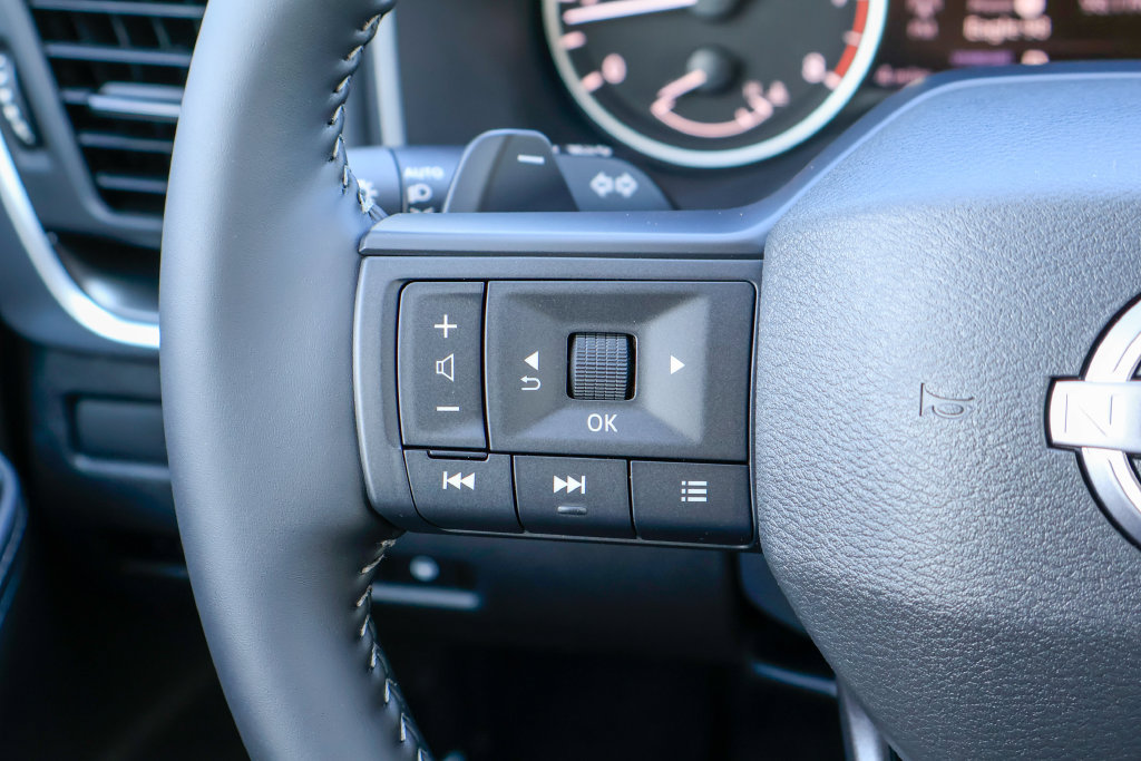 New 2026 Nissan Rogue SV FWD image 10
