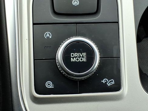 Used 2024 Ford Explorer XLT w/ Equipment Group 202A AWD/4WD image 21
