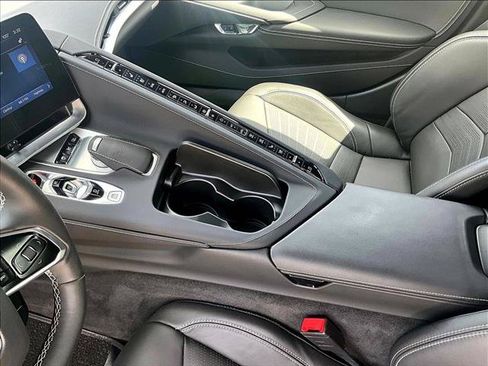 Used 2024 Chevrolet Corvette Stingray Preferred Cpe w/ Z51 Performance Package RWD image 15