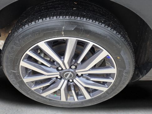 Used 2024 Nissan Kicks SV FWD image 21