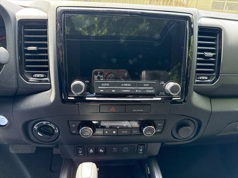Used 2022 Nissan Frontier PRO-4X w/ Pro-4X Premium Package AWD/4WD image 19