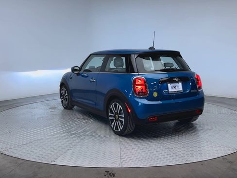 Used 2024 MINI Cooper SE FWD image 6