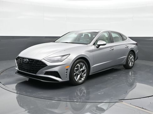 Certified 2023 Hyundai Sonata SEL FWD image 1
