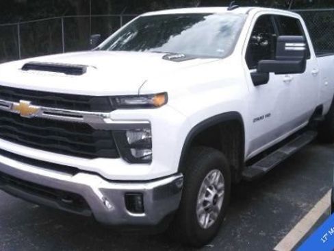 Used 2025 Chevrolet Silverado 2500 LT w/ Convenience Package AWD/4WD image 13