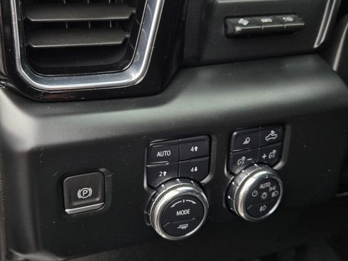 Used 2023 GMC Sierra 1500 Denali AWD/4WD image 18