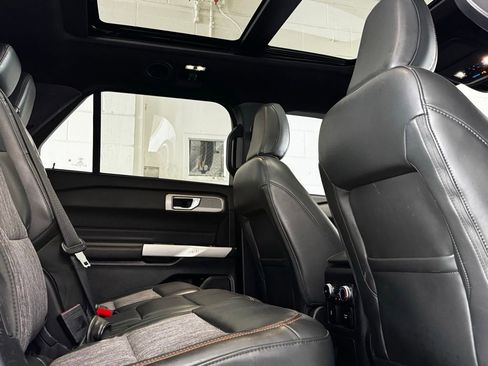 Used 2023 Ford Explorer Timberline w/ Timberline Technology Package AWD/4WD image 9