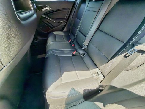 Used 2019 Mercedes-Benz CLA 250 image 13