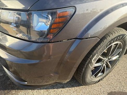 Used 2018 Dodge Journey SE w/ Popular Equipment Group FWD image 3