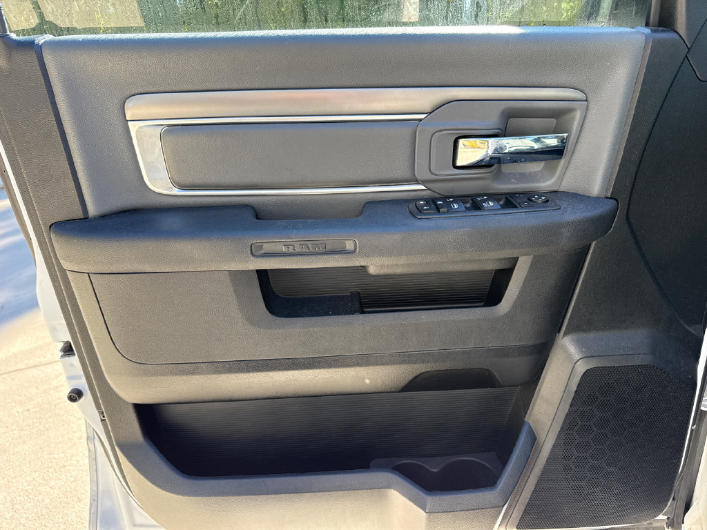 Used 2021 RAM 1500 Classic SLT AWD/4WD image 13
