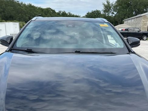 Used 2017 Toyota Highlander XLE AWD/4WD image 14