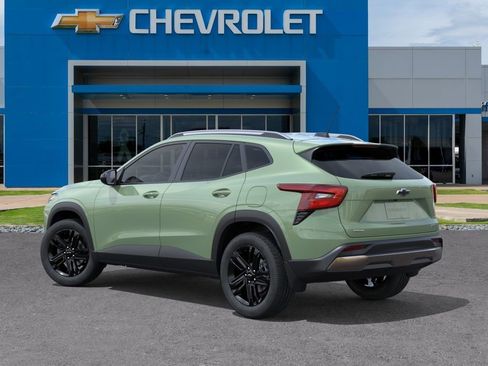 New 2026 Chevrolet Trax ACTIV w/ Sunroof Package FWD image 3