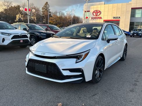 New 2026 Toyota Corolla XSE image 3