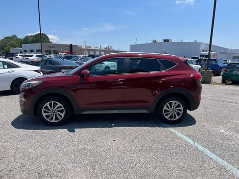 Used 2018 Hyundai Tucson SEL FWD image 2