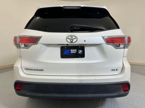 Used 2016 Toyota Highlander XLE image 10