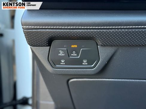 Used 2024 Volkswagen Atlas SE image 22