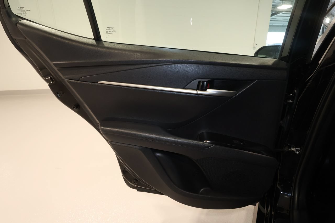 Used 2025 Toyota Camry LE FWD image 20