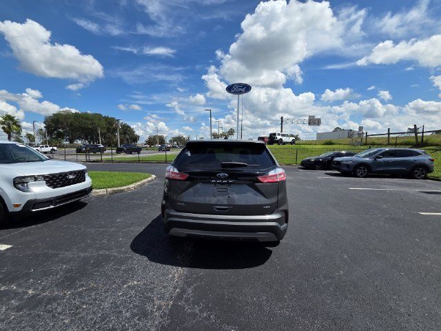 Certified 2024 Ford Edge SEL AWD/4WD image 6