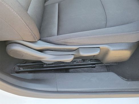 Used 2024 Chevrolet Malibu LT image 35