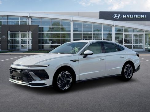 New 2026 Hyundai Sonata SEL FWD image 2