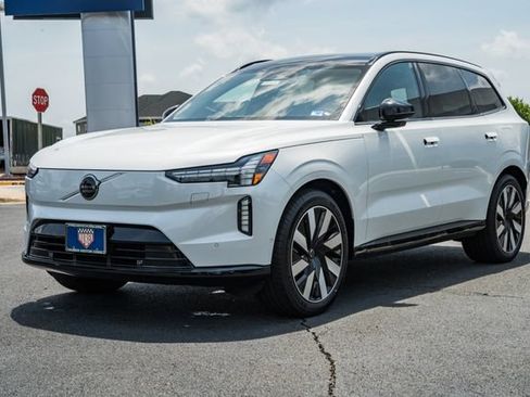 New 2026 Volvo EX90 Ultra AWD/4WD image 3