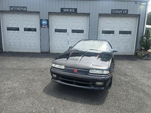 Used 1993 Dodge Daytona ES FWD image 2