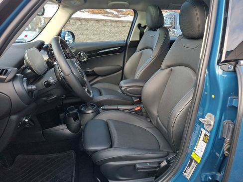 Certified 2023 MINI Cooper S image 10