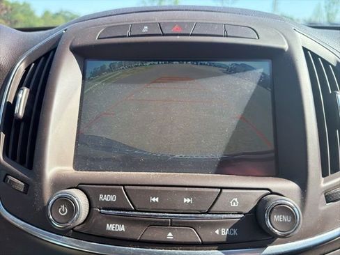 Used 2016 Buick Regal FWD image 23