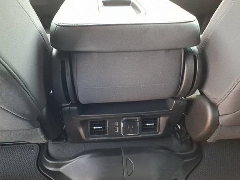 Used 2023 Chevrolet Silverado 1500 LT w/ Safety Package AWD/4WD image 11