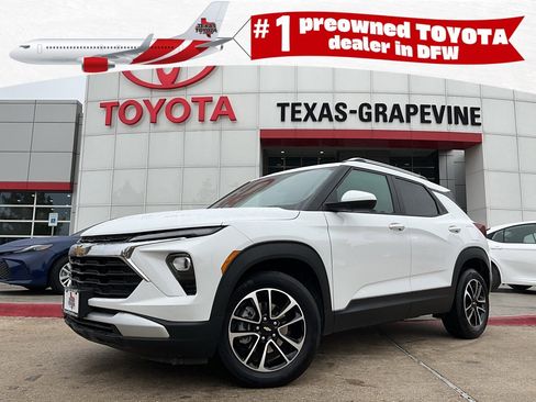 Used 2025 Chevrolet TrailBlazer LT image 1