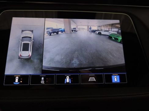 Used 2022 Cadillac XT4 Premium Luxury w/ Technology Package FWD image 34