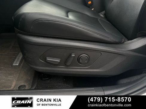 Certified 2025 Kia Sportage EX w/ Premium Package AWD/4WD image 12