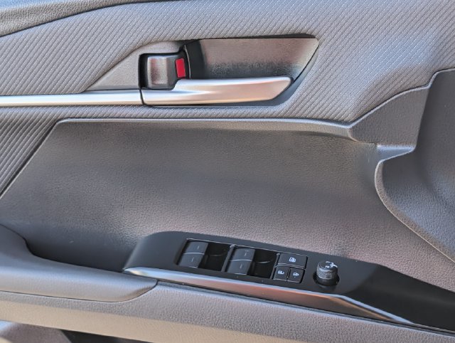 Used 2025 Toyota Camry SE FWD image 24